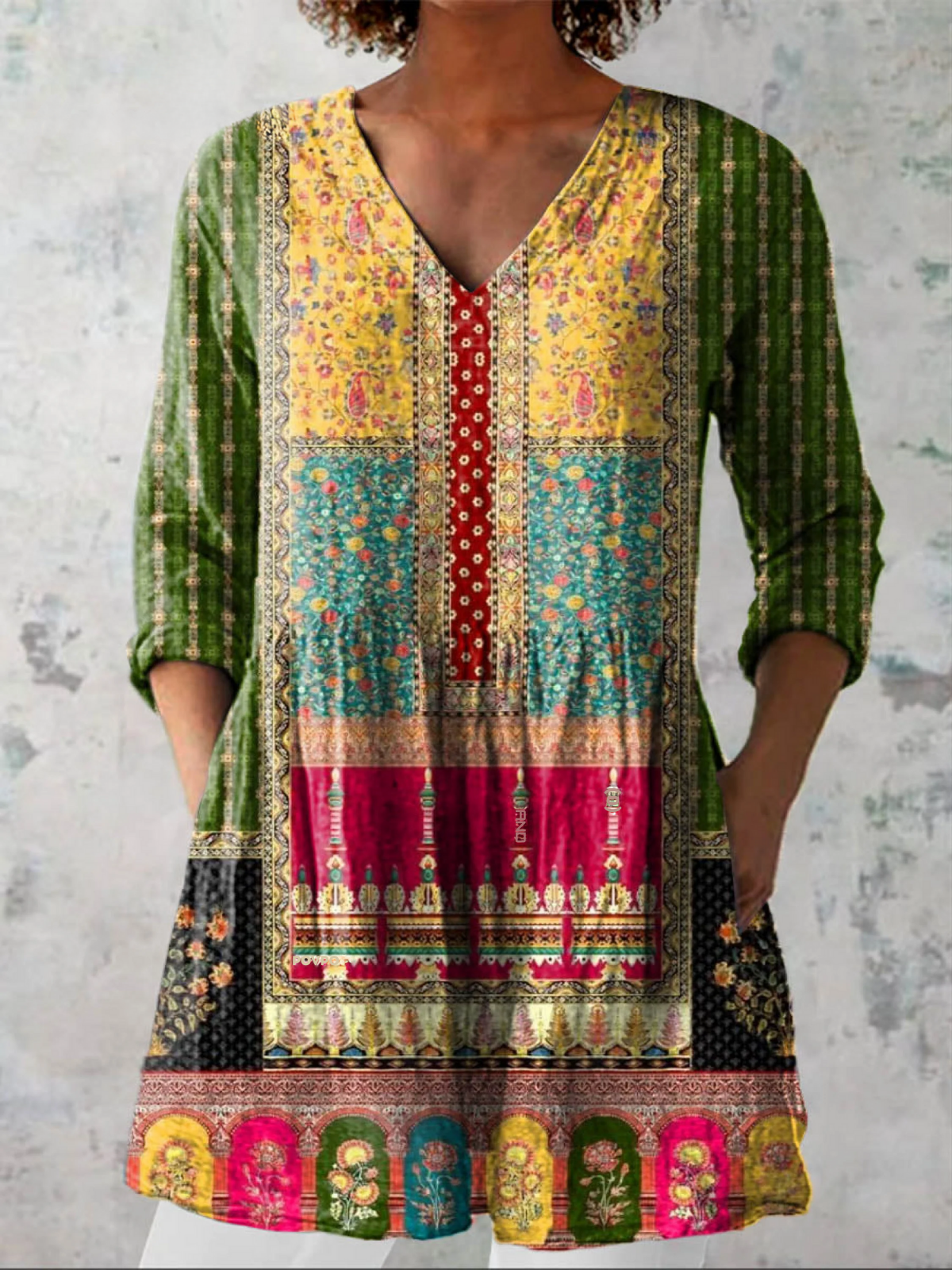 Blusa Oversize con Diseño Vibrante