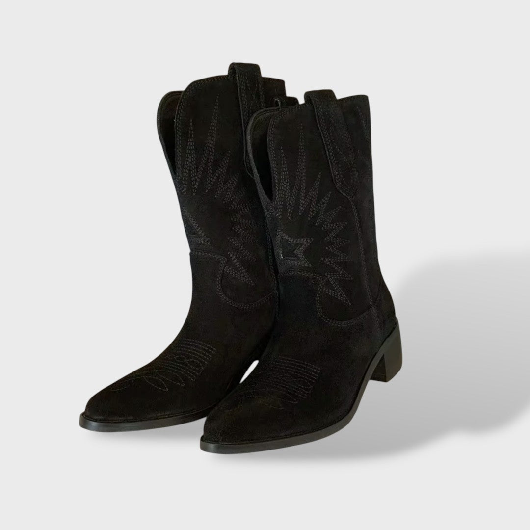 Botas Camperas de Piel Bordadas Caña Media