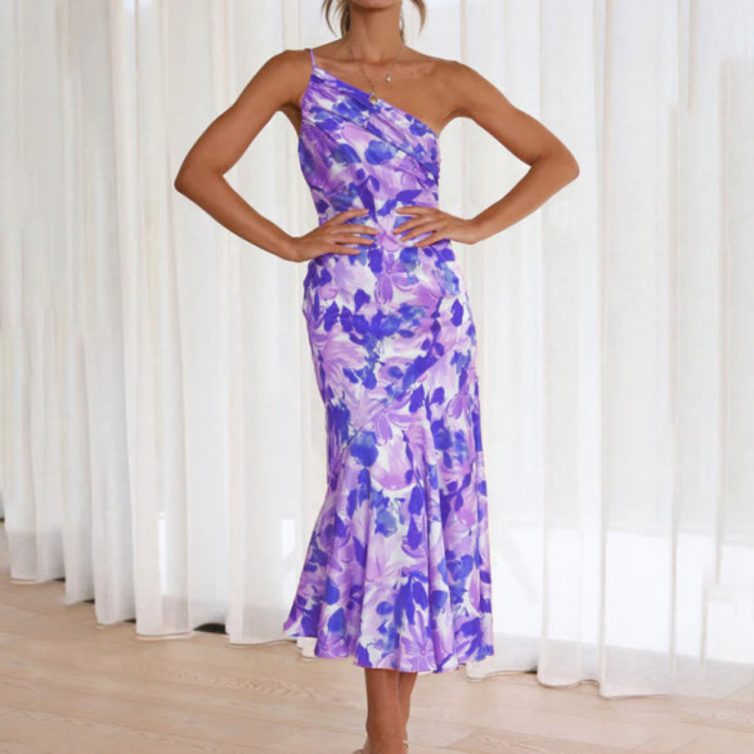 Vestido Ajustado con Estampado Floral y Drapeado Asimétrico