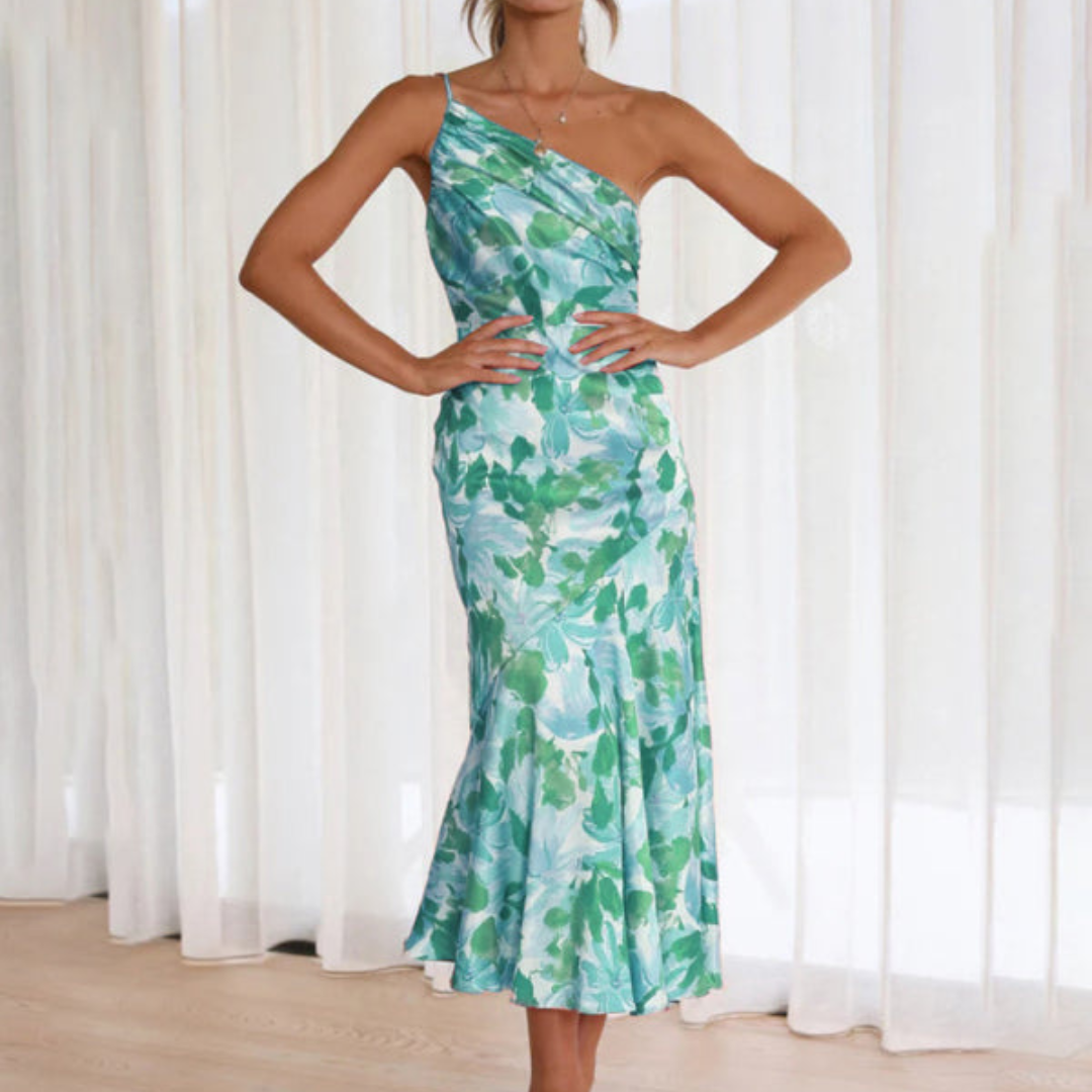 Vestido Ajustado con Estampado Floral y Drapeado Asimétrico