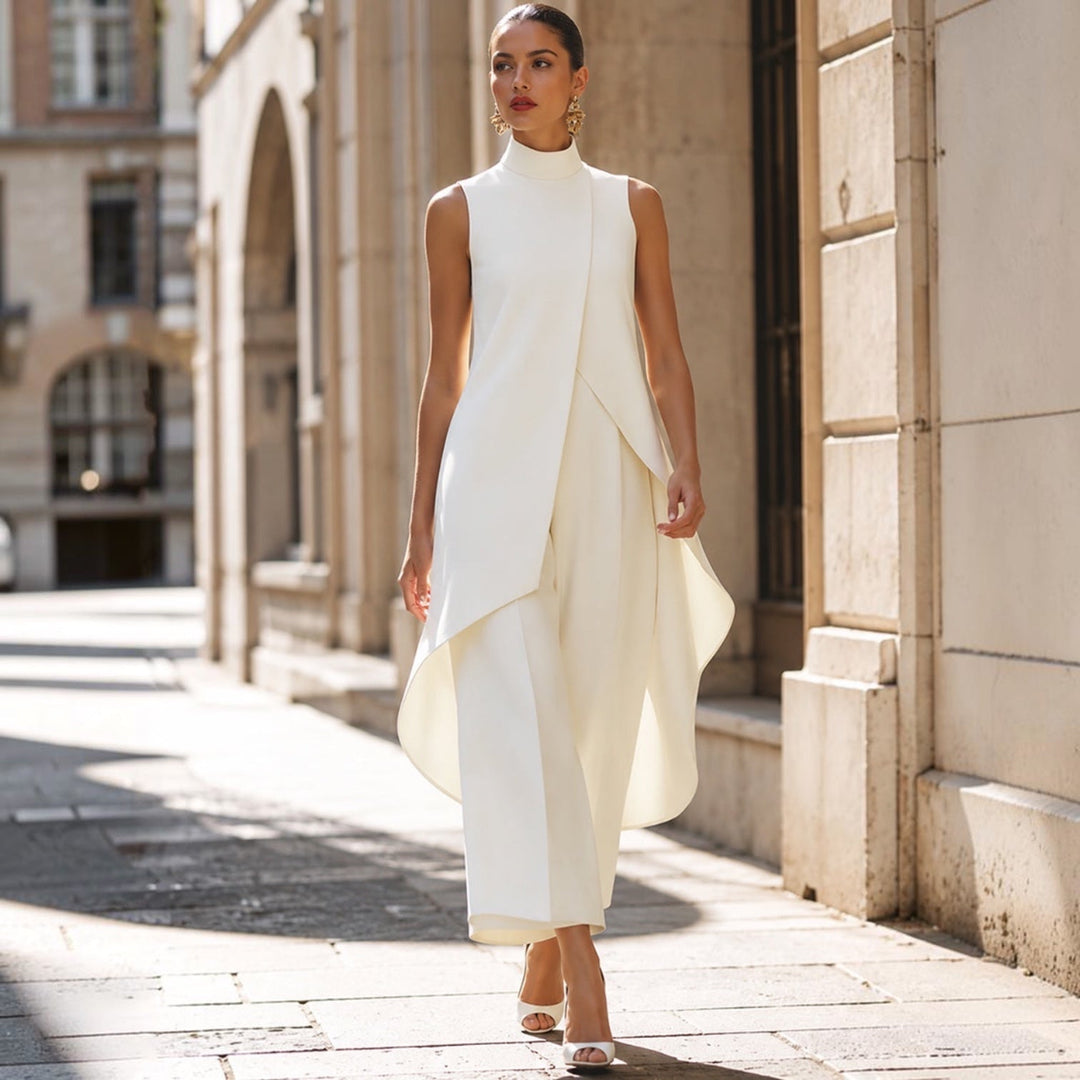 Mono Elegante de Cuello Alto y Top Drapeado