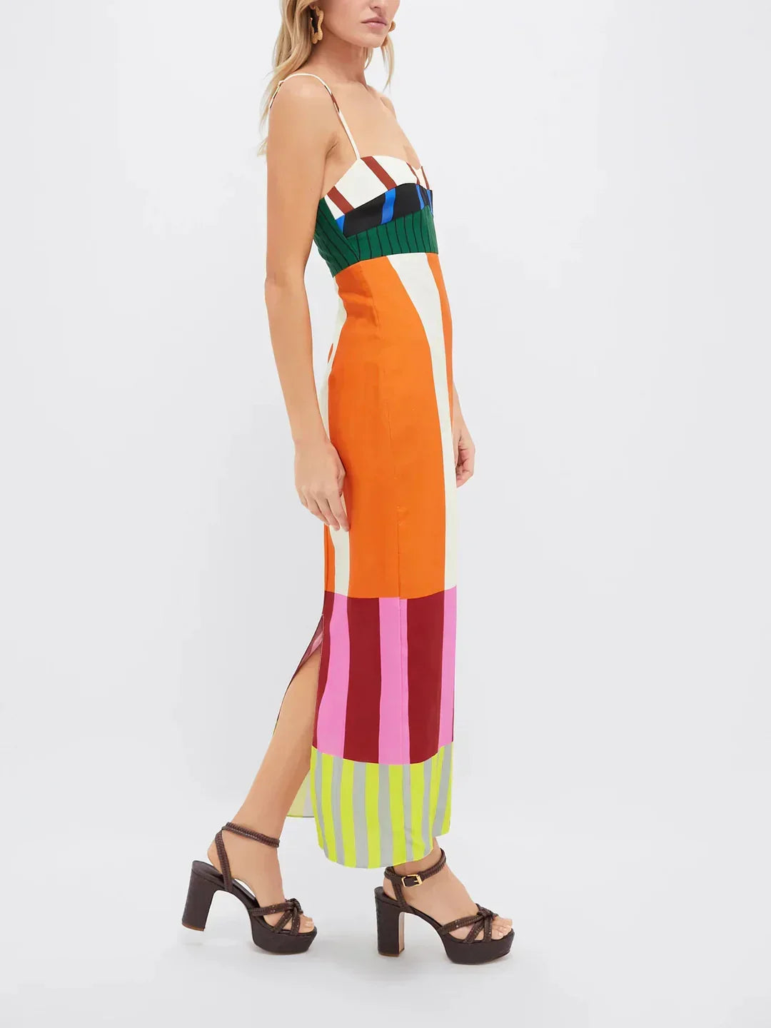 Vestido Ajustado con Estampado Geométrico de Color
