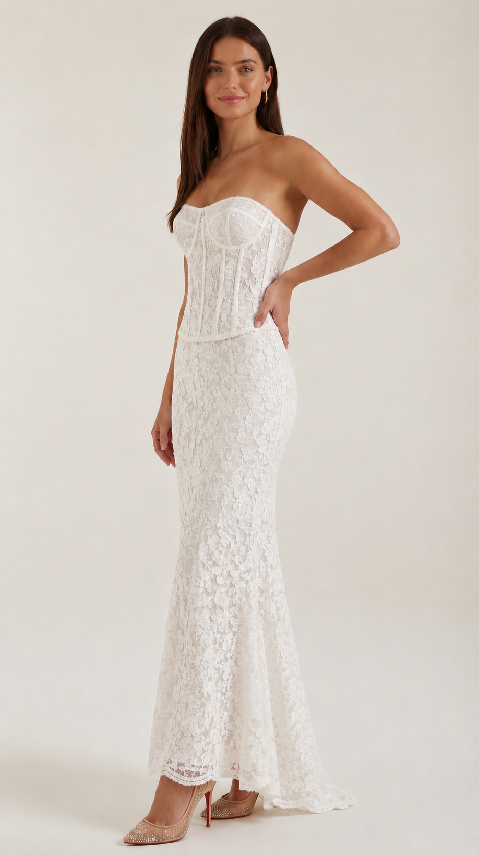 Vestido Largo de Encaje con Corsé