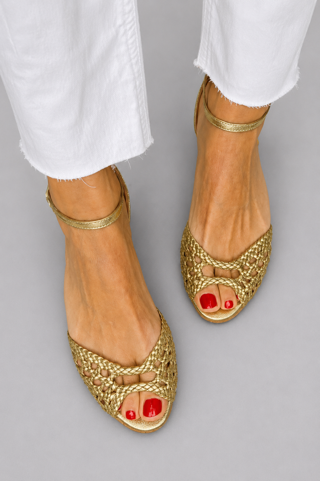 Sandalias Trenzadas Doradas