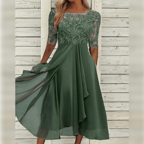 Vestido Elegante de Encaje