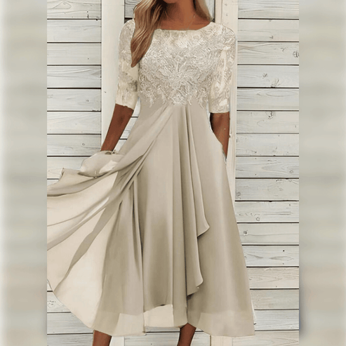 Vestido Elegante de Encaje