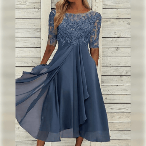 Vestido Elegante de Encaje