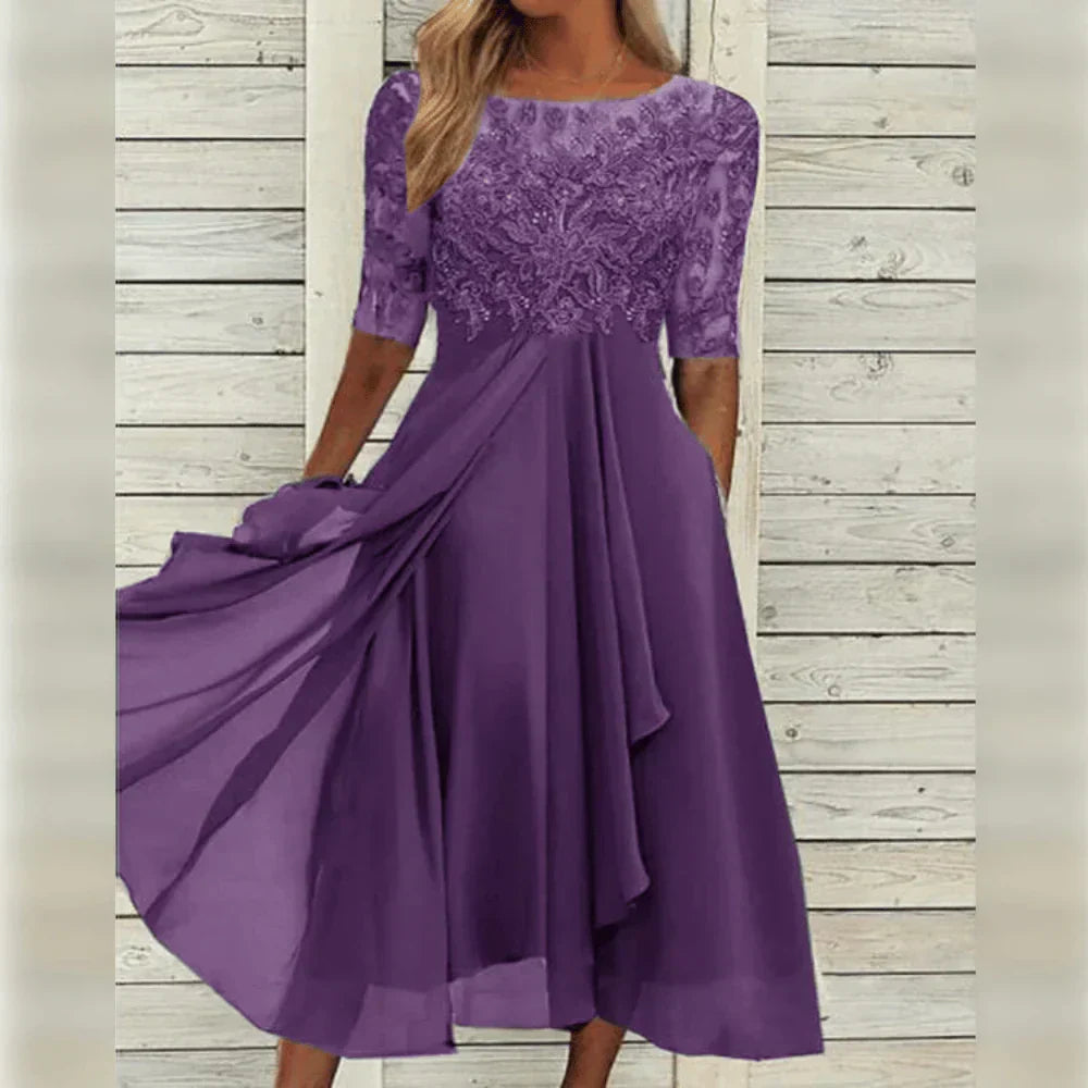 Vestido Elegante de Encaje
