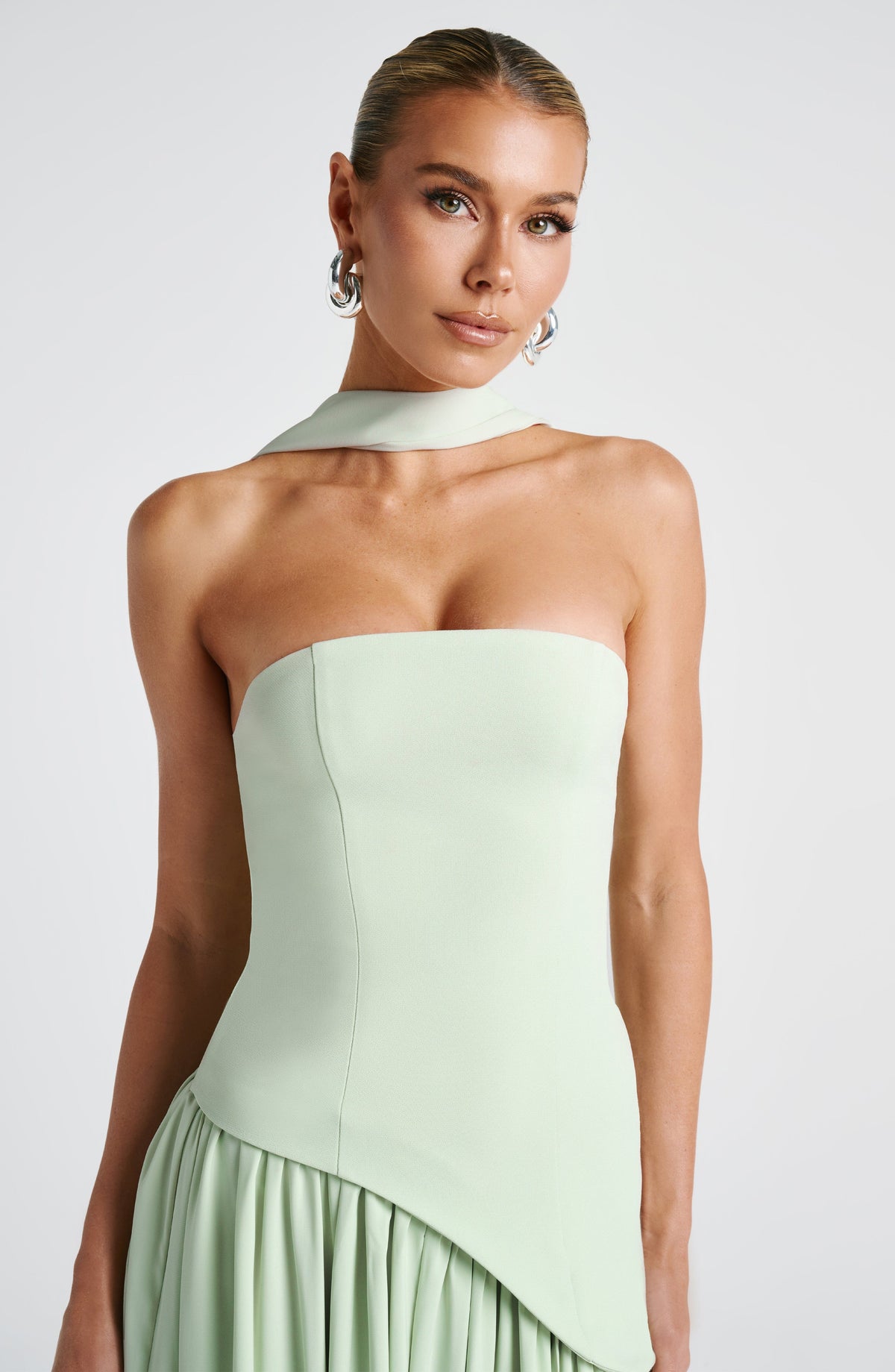 Vestido Maxi Bustier con Falda Fluida